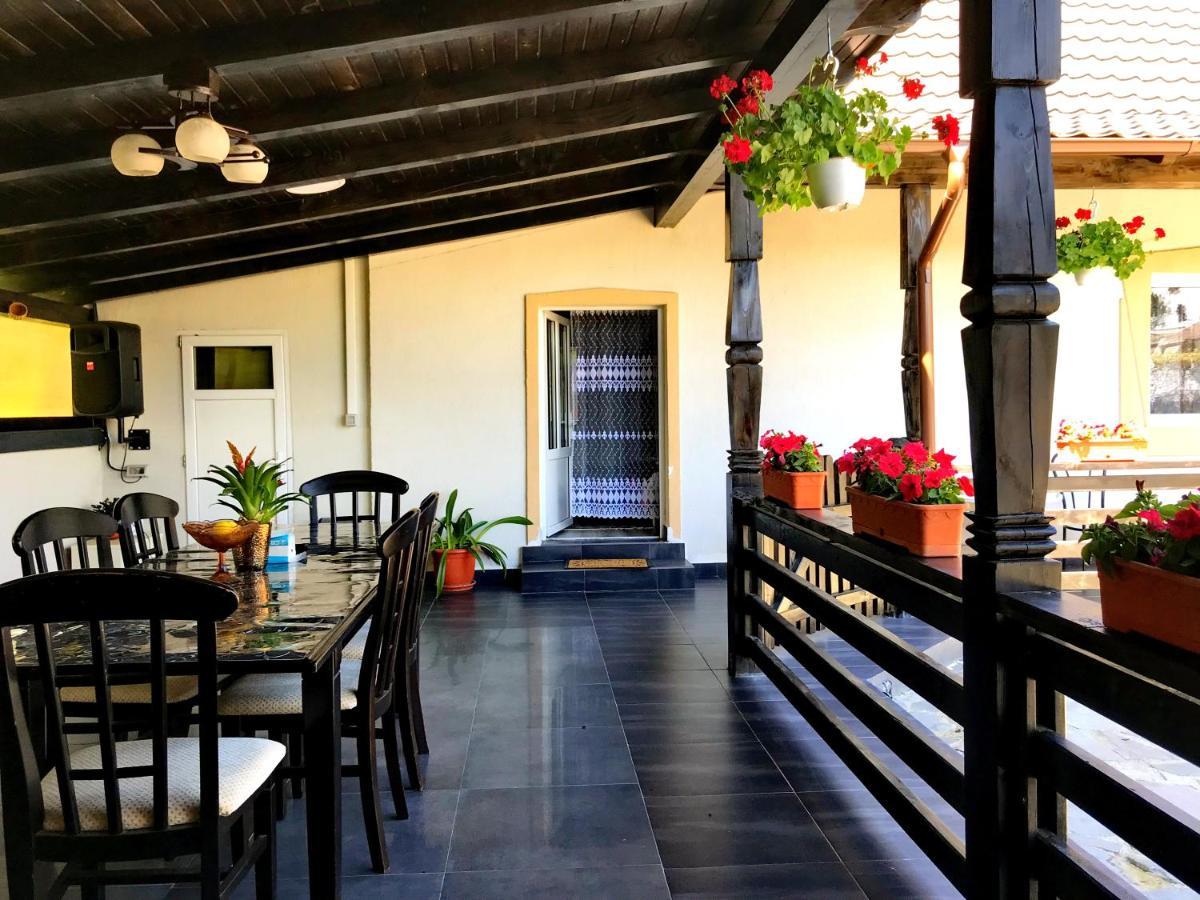 La Dory Apartment Satu Sugatag ภายนอก รูปภาพ