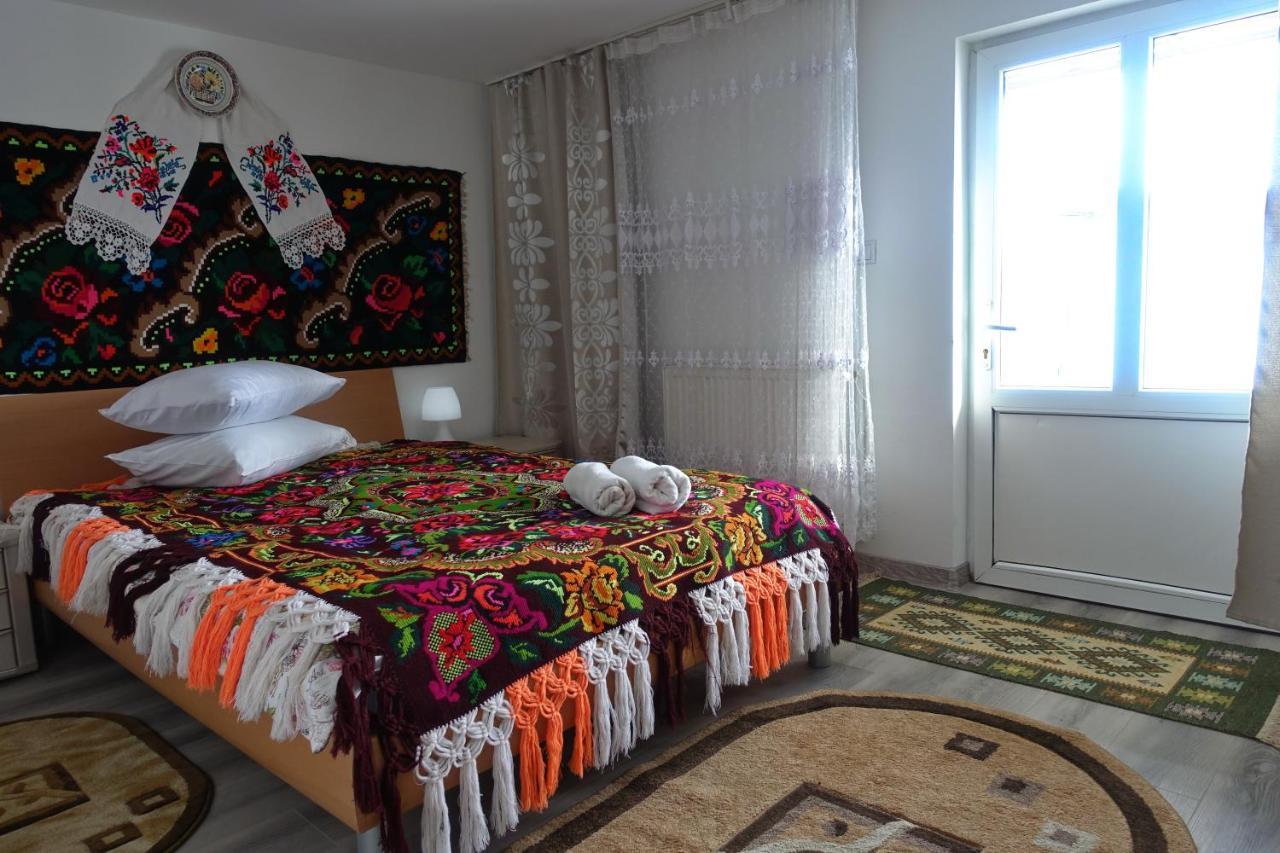 La Dory Apartment Satu Sugatag ภายนอก รูปภาพ