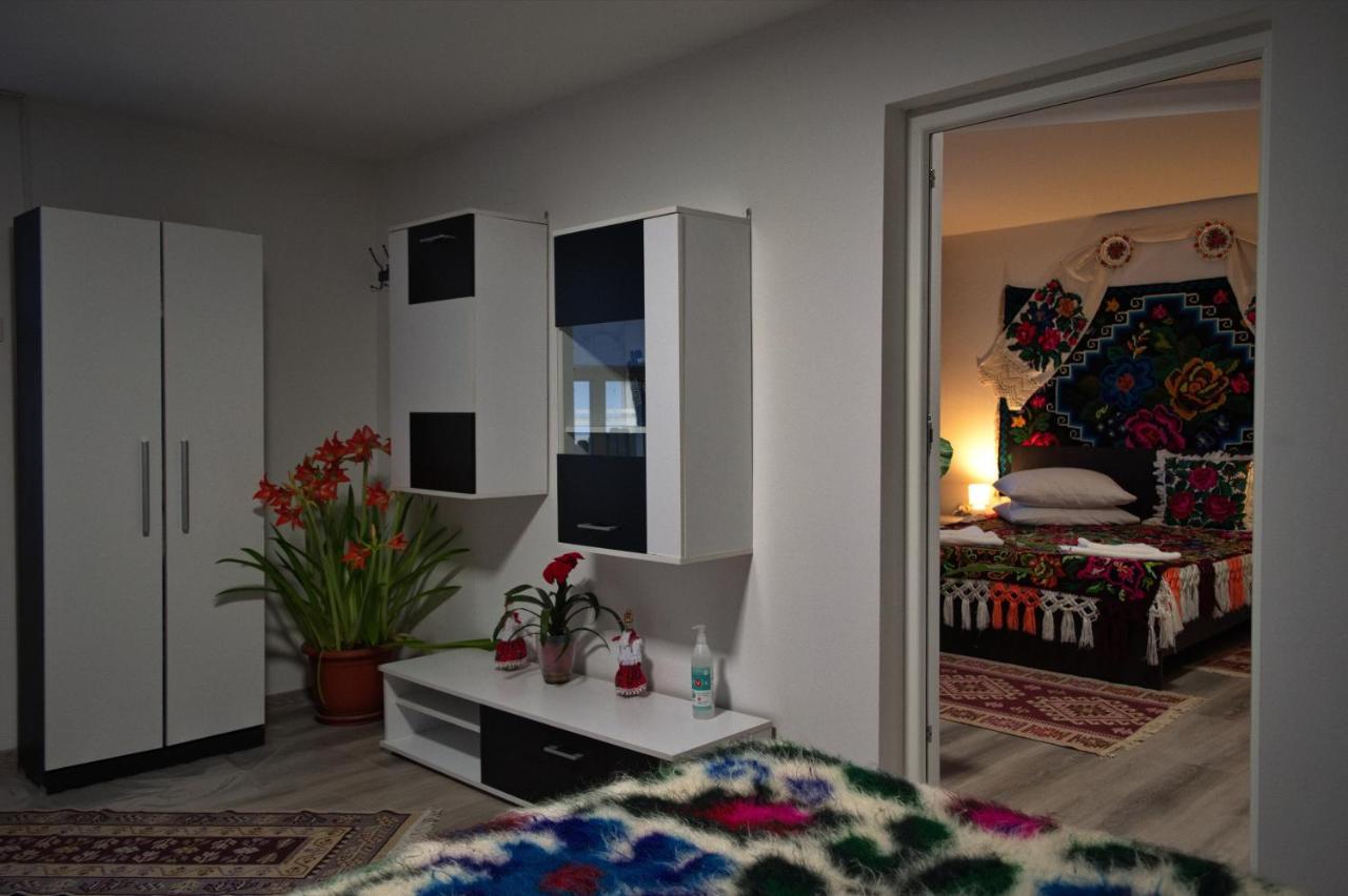 La Dory Apartment Satu Sugatag ภายนอก รูปภาพ