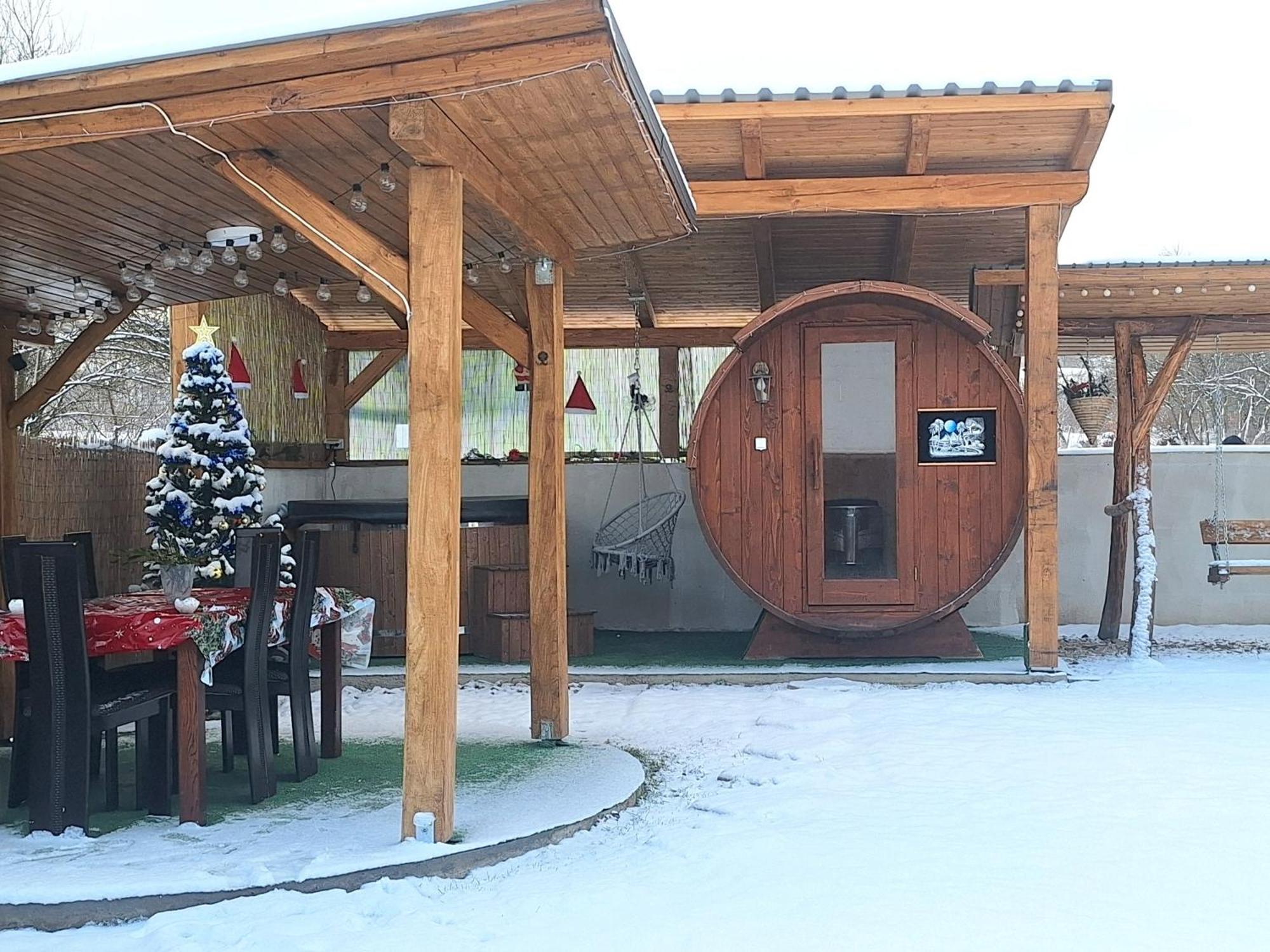 La Dory Apartment Satu Sugatag ภายนอก รูปภาพ